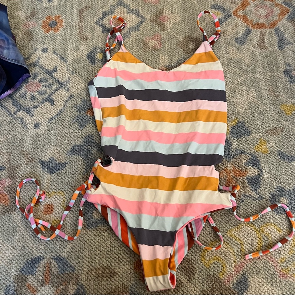 Maaji Free Spirit Solei Reversible Bandeau One Piece Swimsuit main image 0